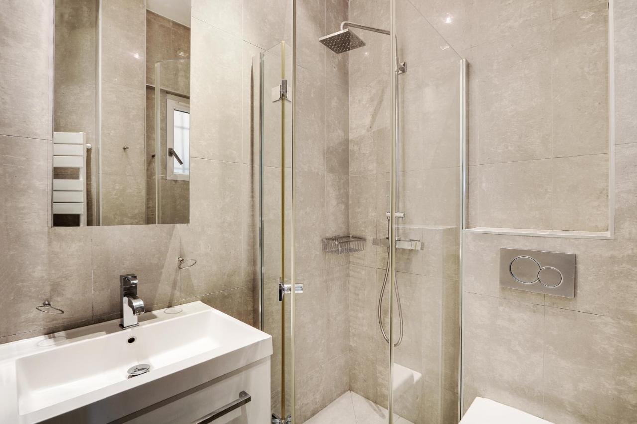 Pick A Flat's In Montaigne - Cour 1er * Parigi
